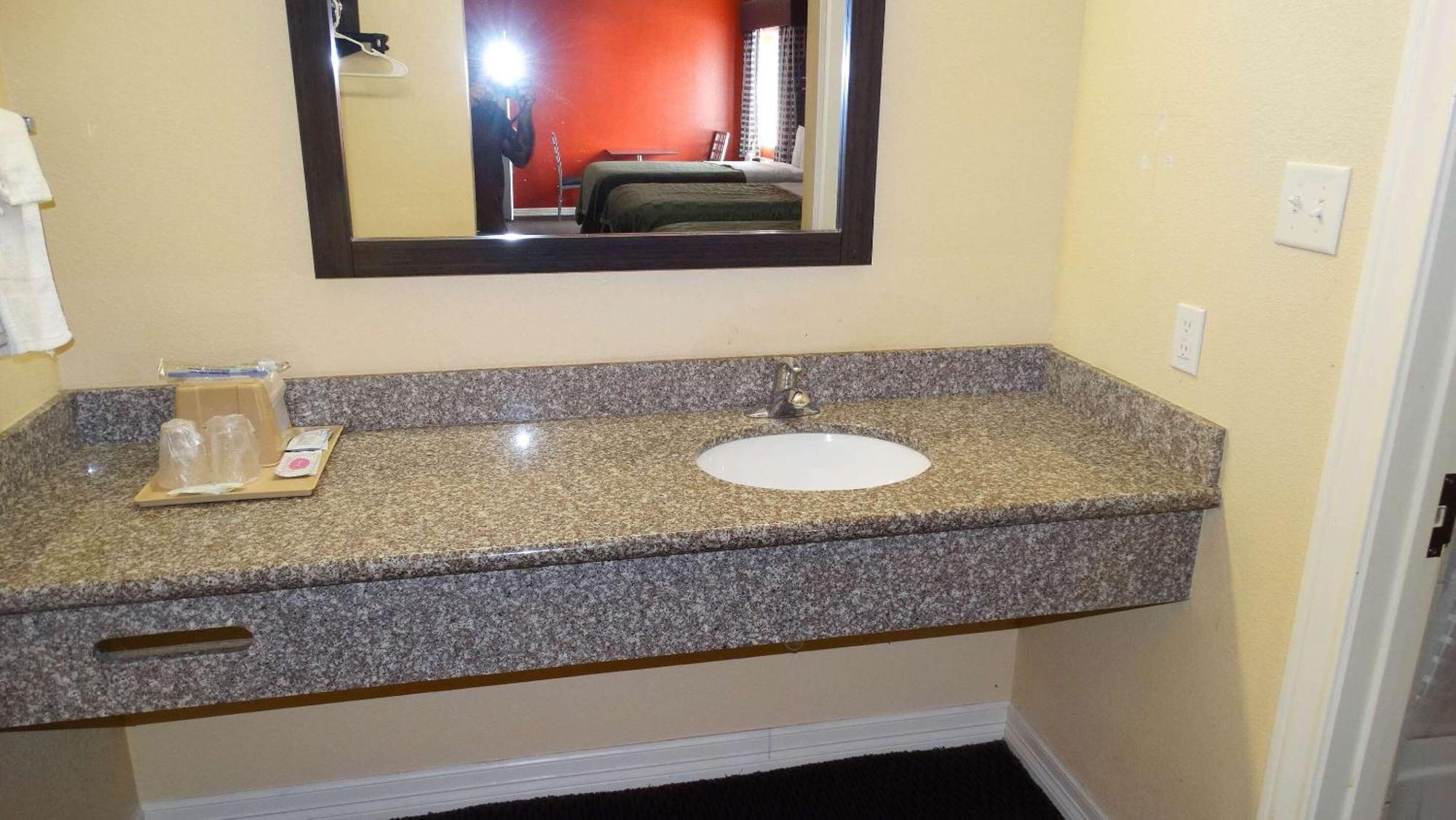 Motel 6 Houston, Tx - Willowbrook Mall Eksteriør bilde